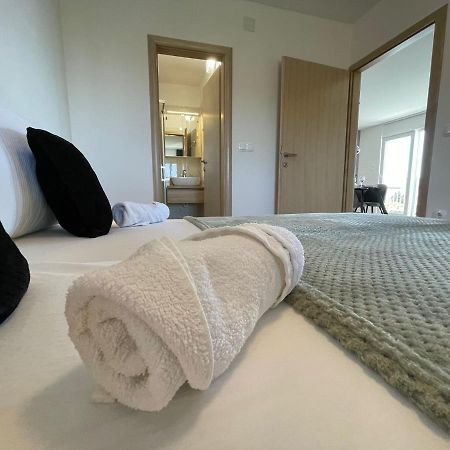 Apartmani Starigrad Paklenica - Danijel Extérieur photo