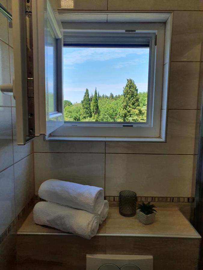 Apartmani Starigrad Paklenica - Danijel Extérieur photo