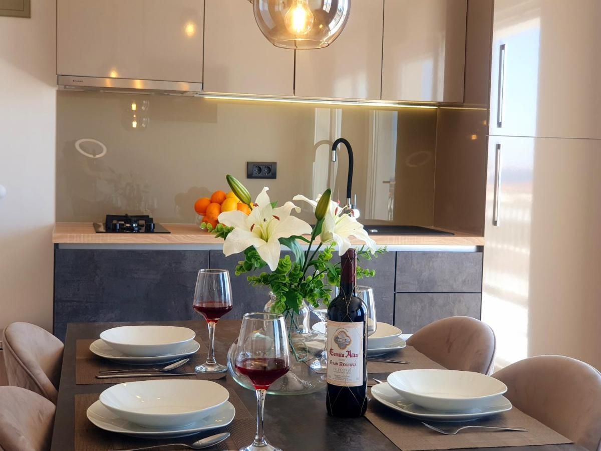 Apartmani Starigrad Paklenica - Danijel Extérieur photo