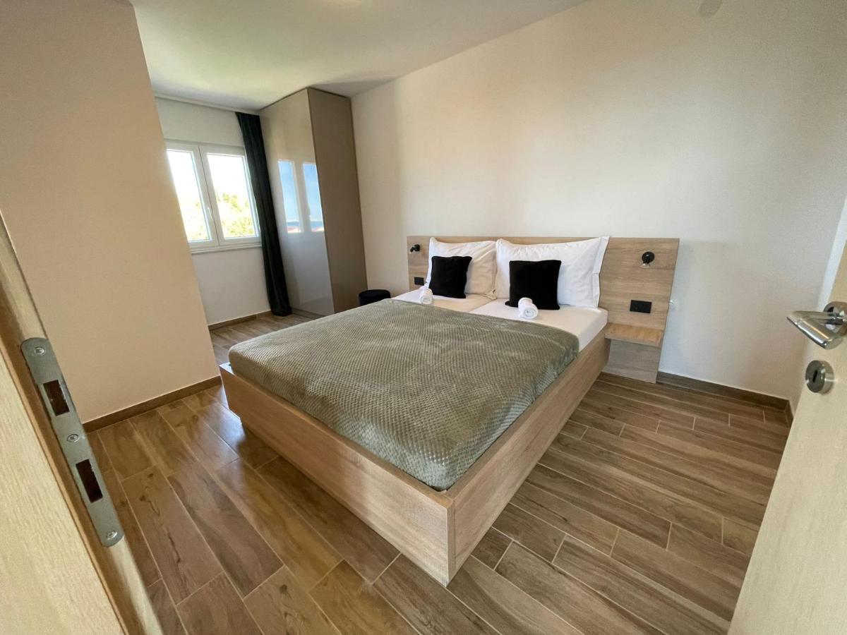 Apartmani Starigrad Paklenica - Danijel Extérieur photo