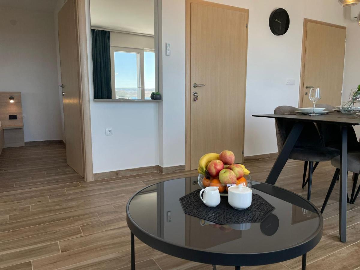 Apartmani Starigrad Paklenica - Danijel Extérieur photo