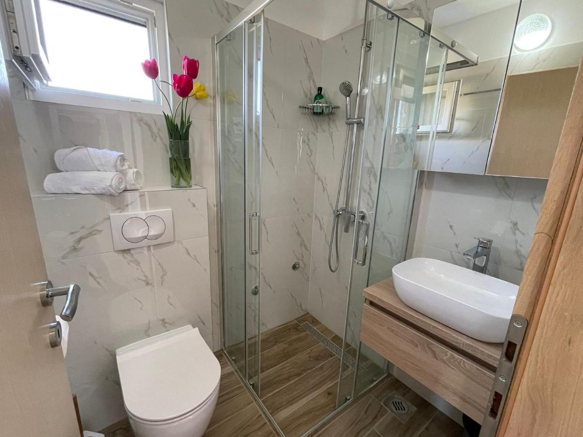 Apartmani Starigrad Paklenica - Danijel Extérieur photo