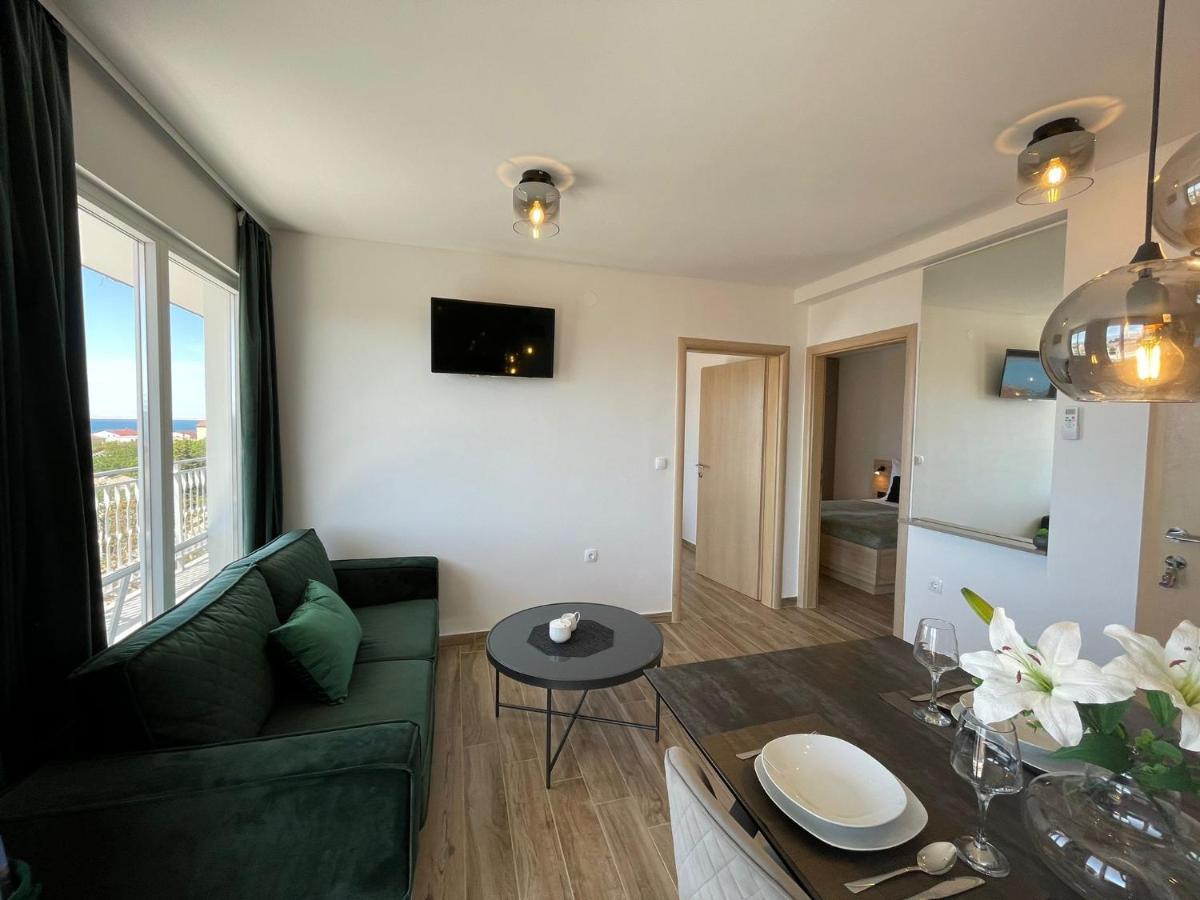 Apartmani Starigrad Paklenica - Danijel Extérieur photo