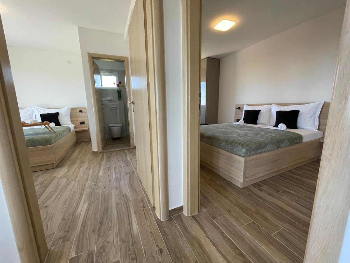 Apartmani Starigrad Paklenica - Danijel Extérieur photo
